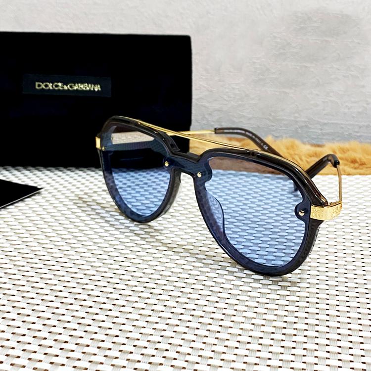 Luxurious Transparent With Golden Frame...