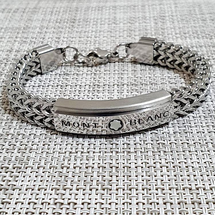 Silver Awesome Luxurious Bracelet For Men